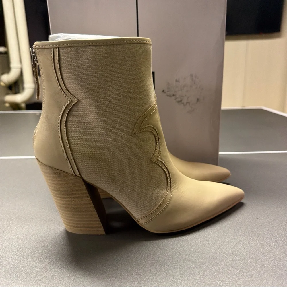 Dolce‎ Vita Leather Heeled Ankle Boots Noraya Sand Size 9.5 New with Box